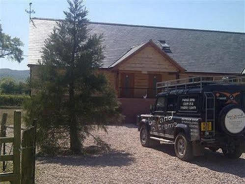 Big Bear Lodge Melverley Ngoại thất bức ảnh
